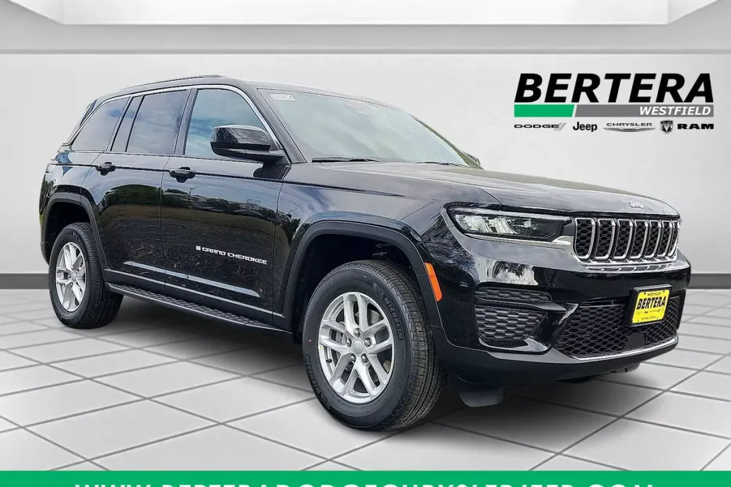 2025 Jeep Grand Cherokee Laredo photo 1
