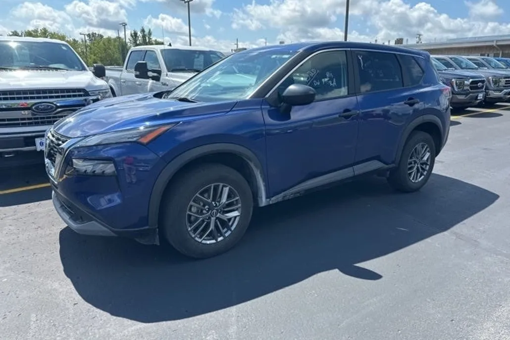 2023 Nissan Rogue S photo 1