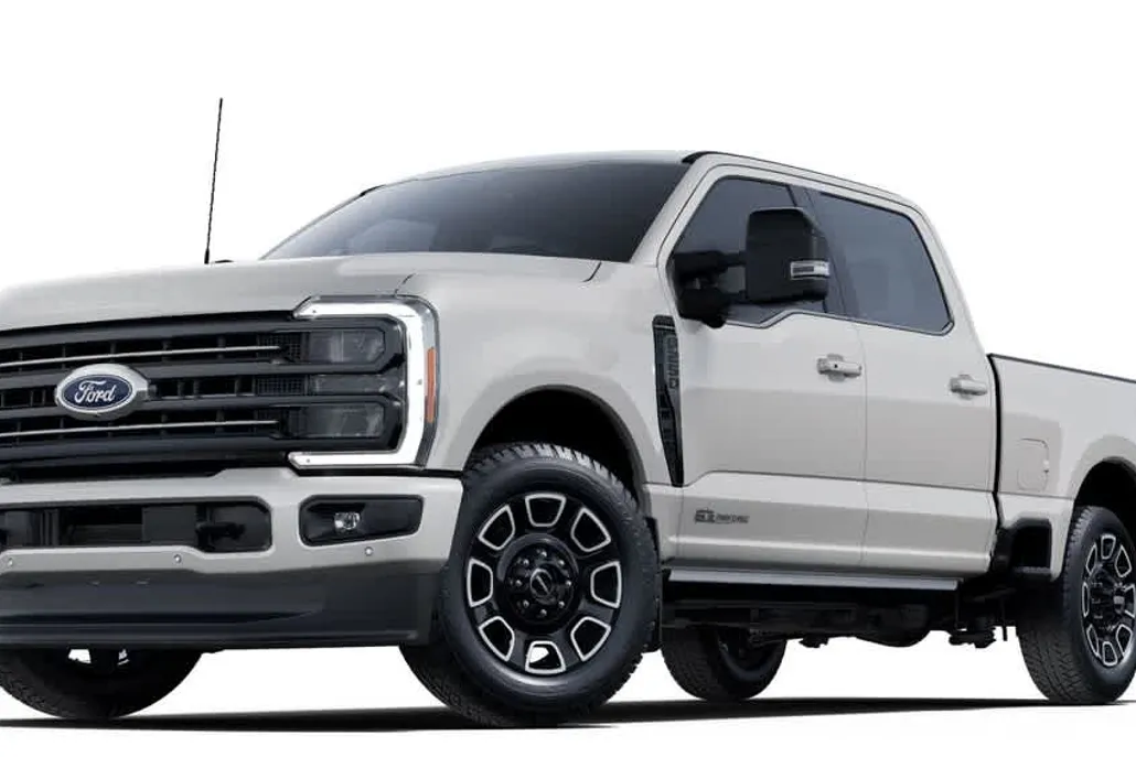 2025 Ford F-250 Platinum photo 1