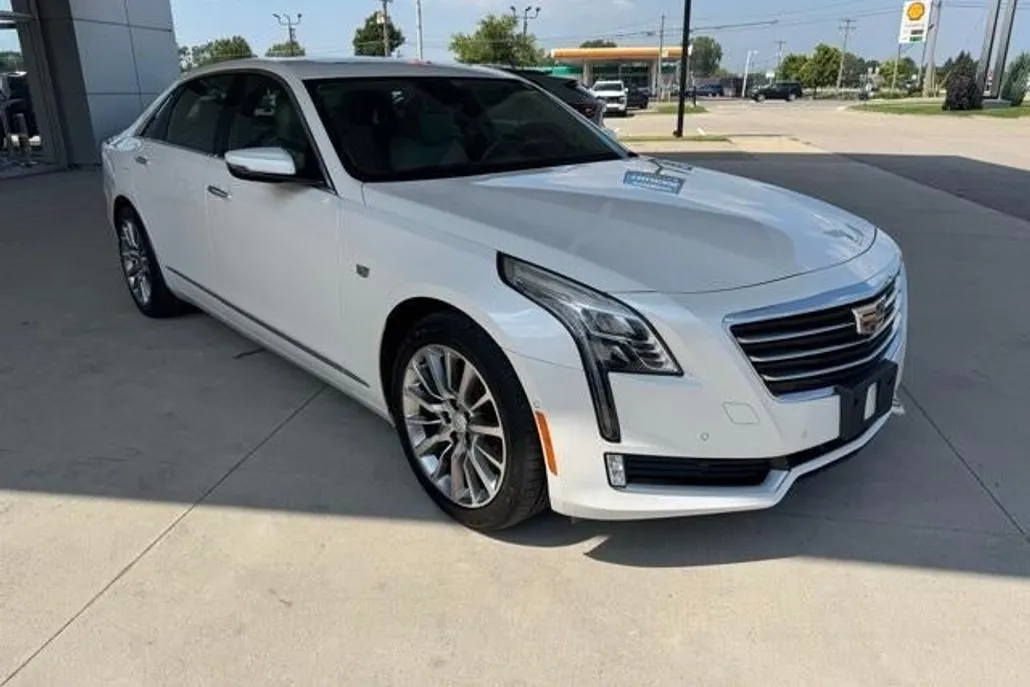 2018 Cadillac CT6 Luxury photo 1