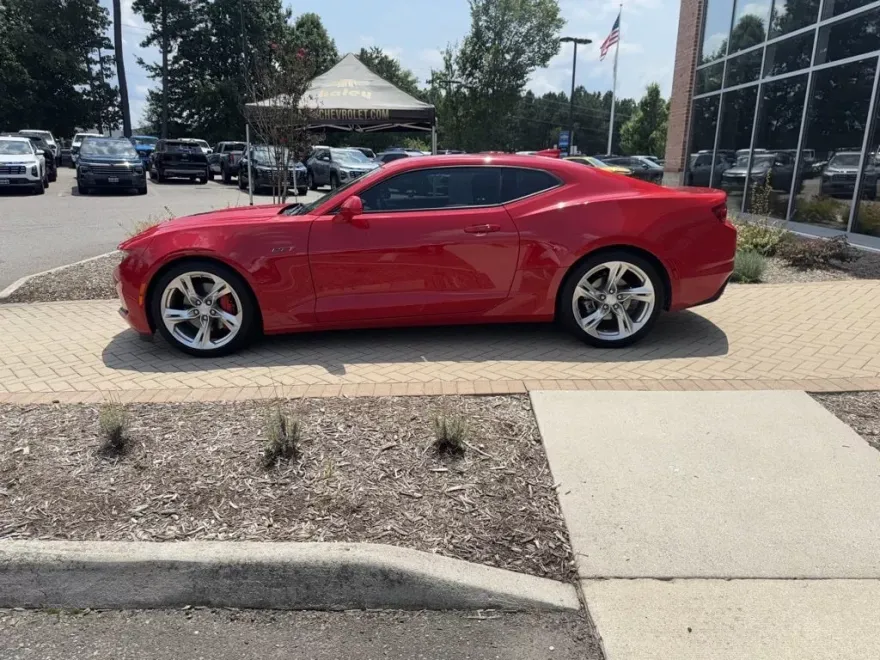2023 Chevrolet Camaro LT1 photo 1