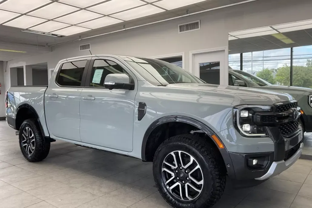 2024 Ford Ranger Lariat photo 1