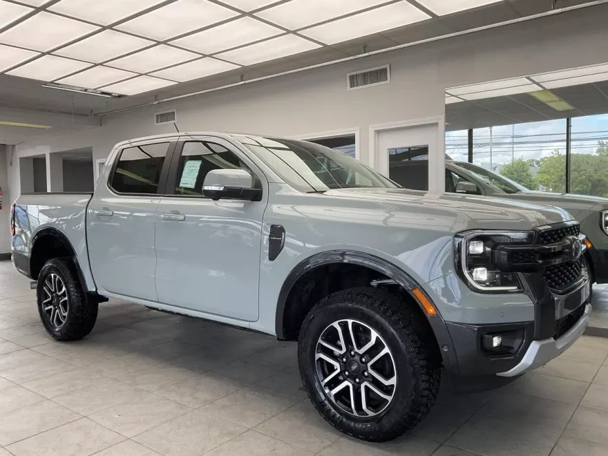 2024 Ford Ranger Lariat photo 1