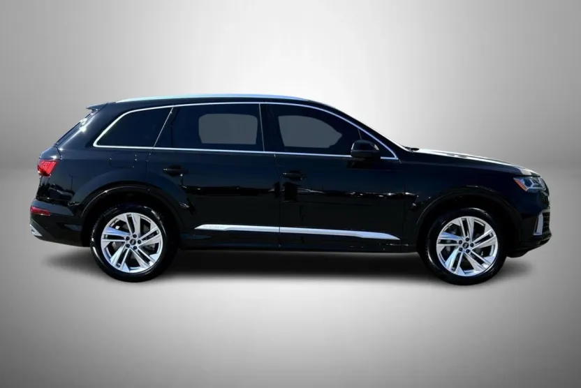 2022 Audi Q7 55 Premium Plus photo 1