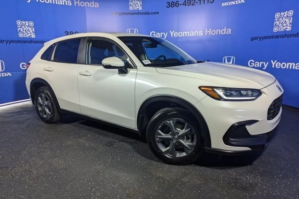 2026 Honda HR-V LX photo 1