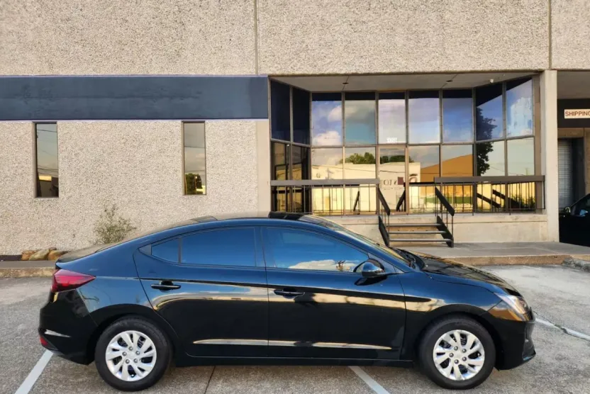 2020 Hyundai Elantra SE photo 1