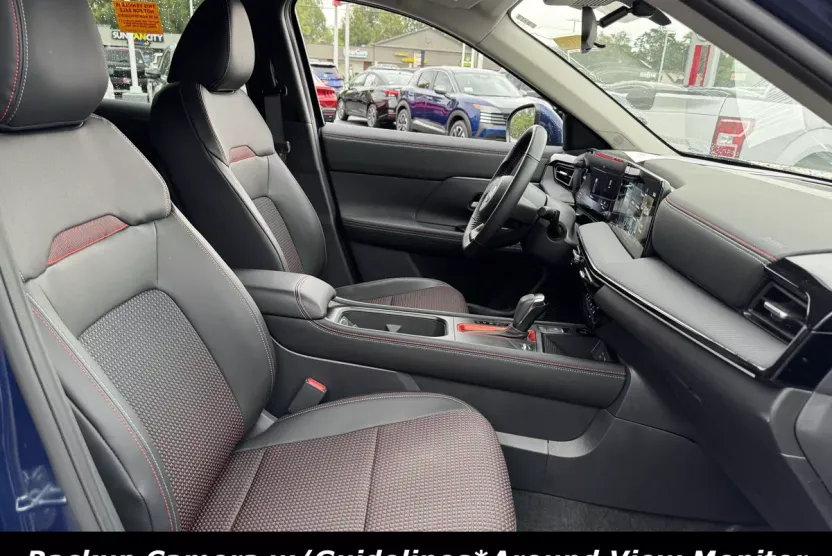 2025 Nissan Kicks SR photo 1