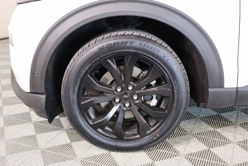 2020 Ford Explorer ST photo 1