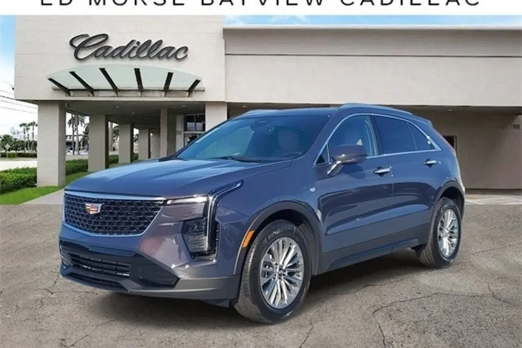 2025 Cadillac XT4 Premium Luxury photo 1