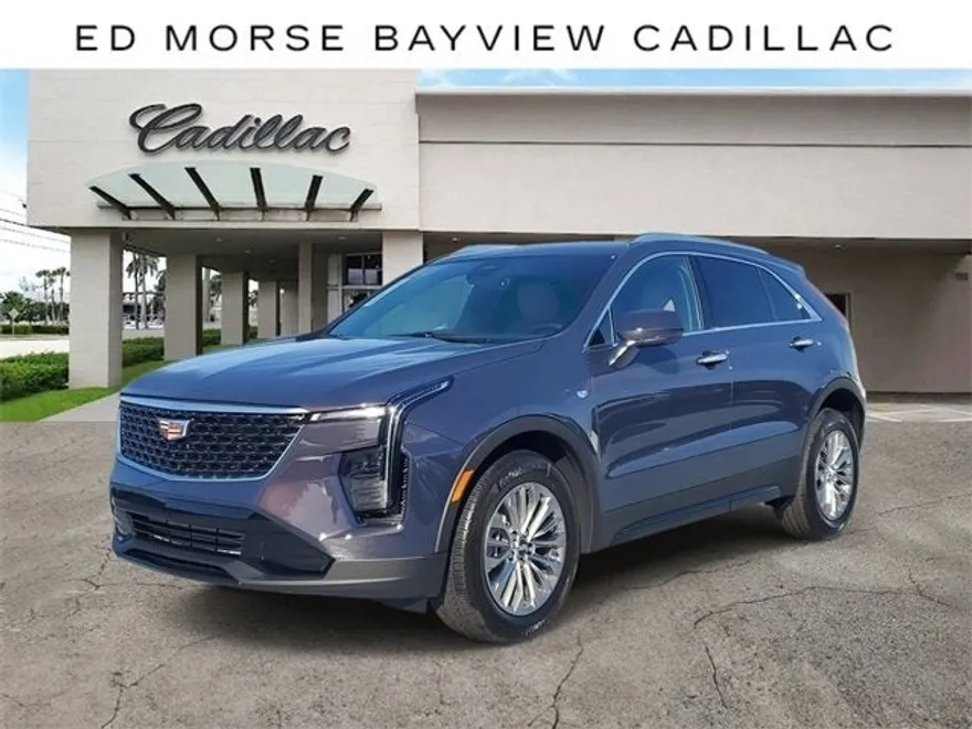 2025 Cadillac XT4 Premium Luxury photo 1