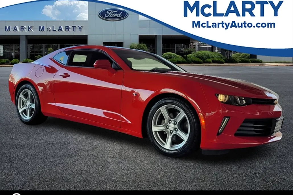 2016 Chevrolet Camaro 1LT photo 1