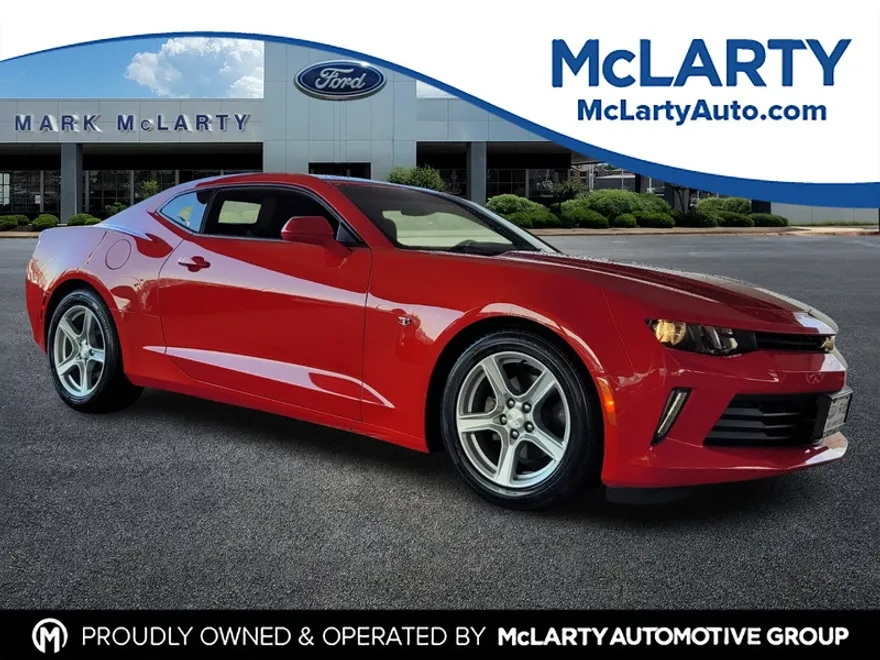 2016 Chevrolet Camaro 1LT photo 1