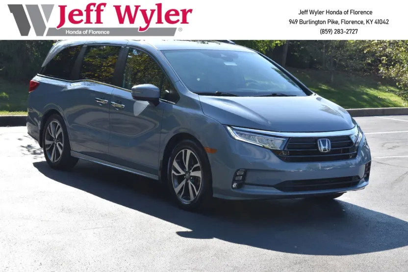 2023 Honda Odyssey Touring photo 1