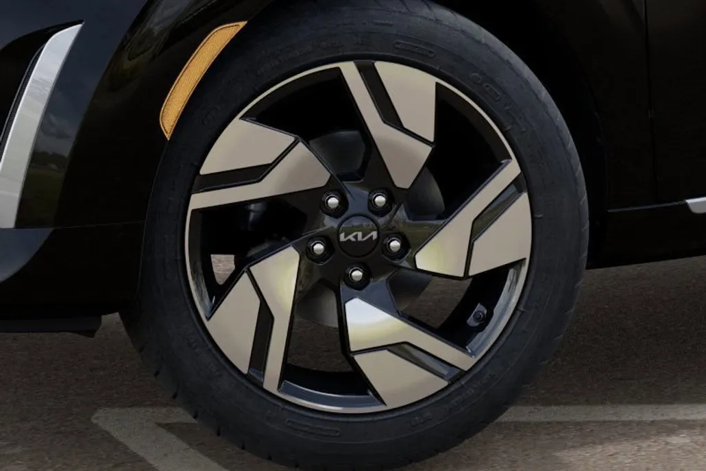 2025 Kia Soul GT-Line photo 1