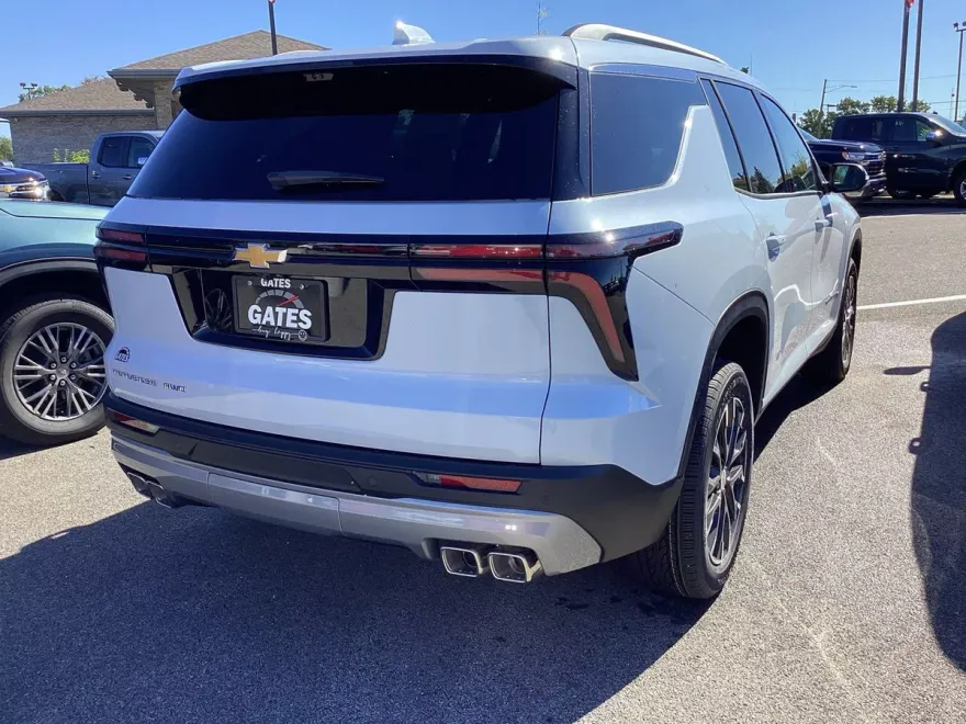 2026 Chevrolet Traverse photo 1