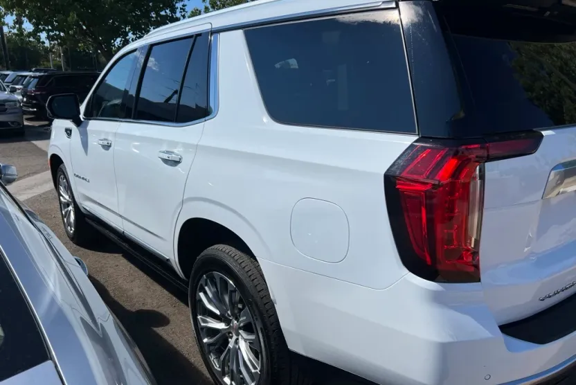 2023 Gmc Yukon Denali photo 1