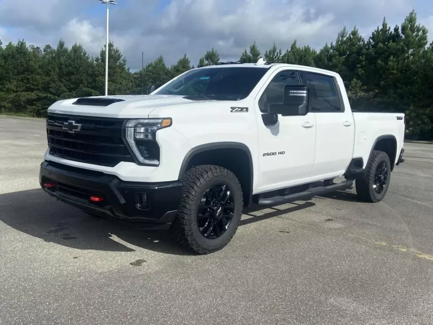2025 Chevrolet Silverado 2500HD LTZ photo 1