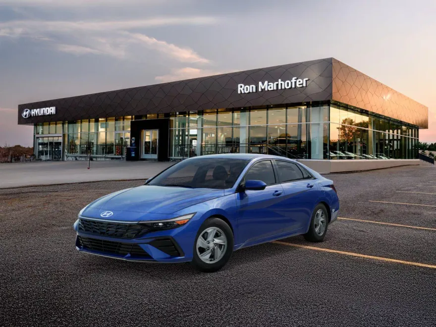 2025 Hyundai Elantra SE photo 1