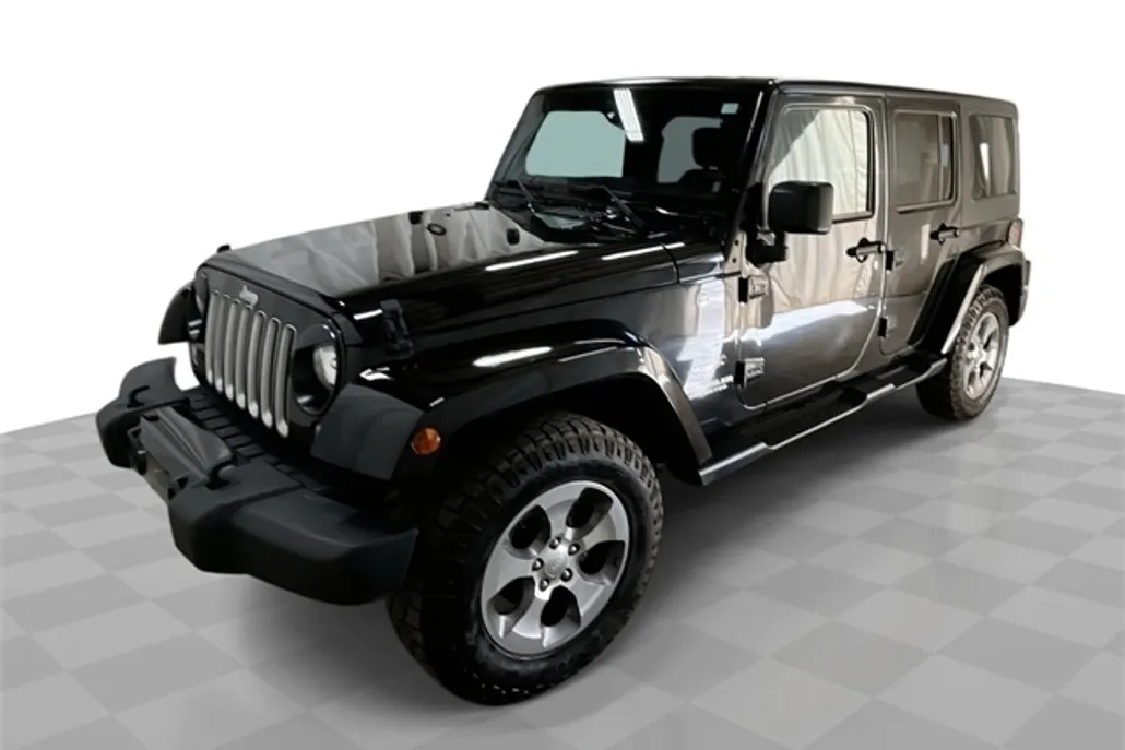 2016 Jeep Wrangler Unlimited Sahara photo 1