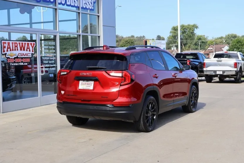 2023 Gmc Terrain SLE photo 1