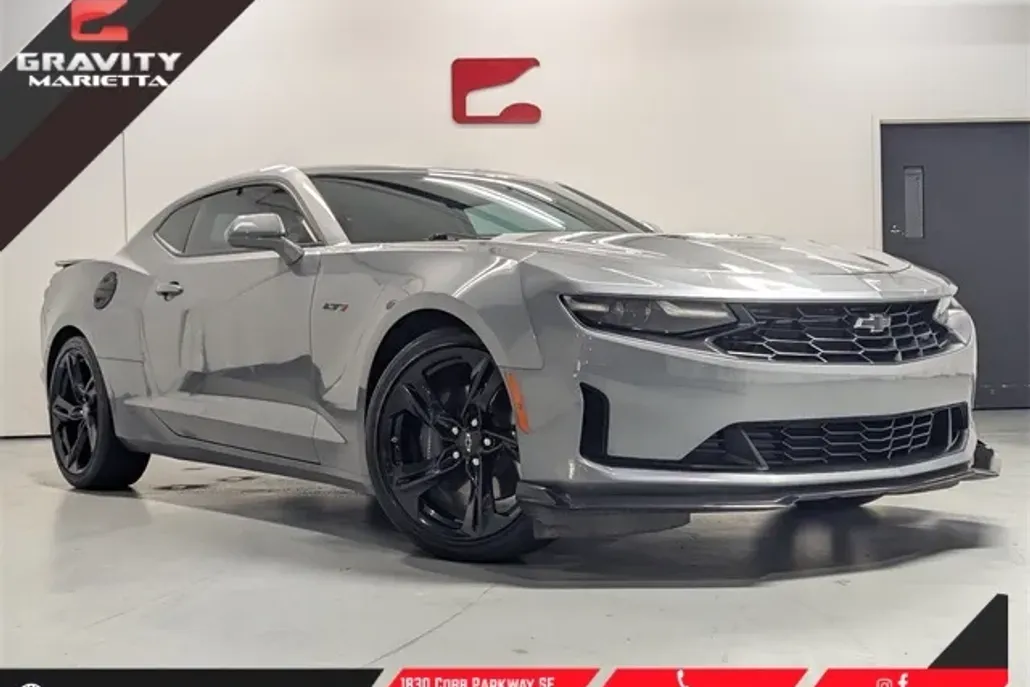 2022 Chevrolet Camaro LT1 photo 1
