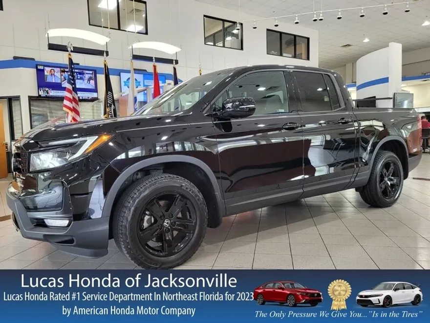 2023 Honda Ridgeline Black Edition photo 1