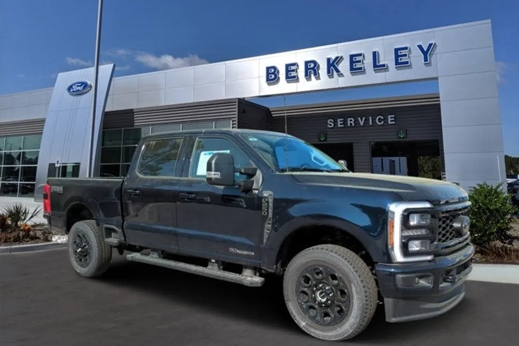 2025 Ford F-250 XLT photo 1