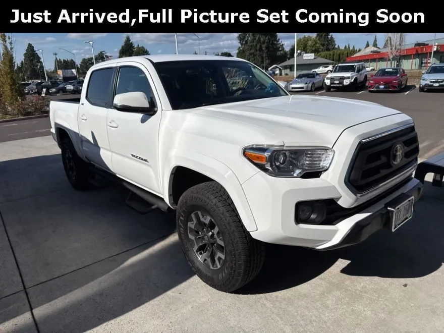 2021 Toyota Tacoma SR5 V6 photo 1