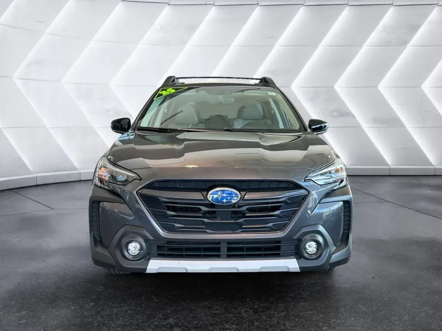 2025 Subaru Outback Limited photo 1