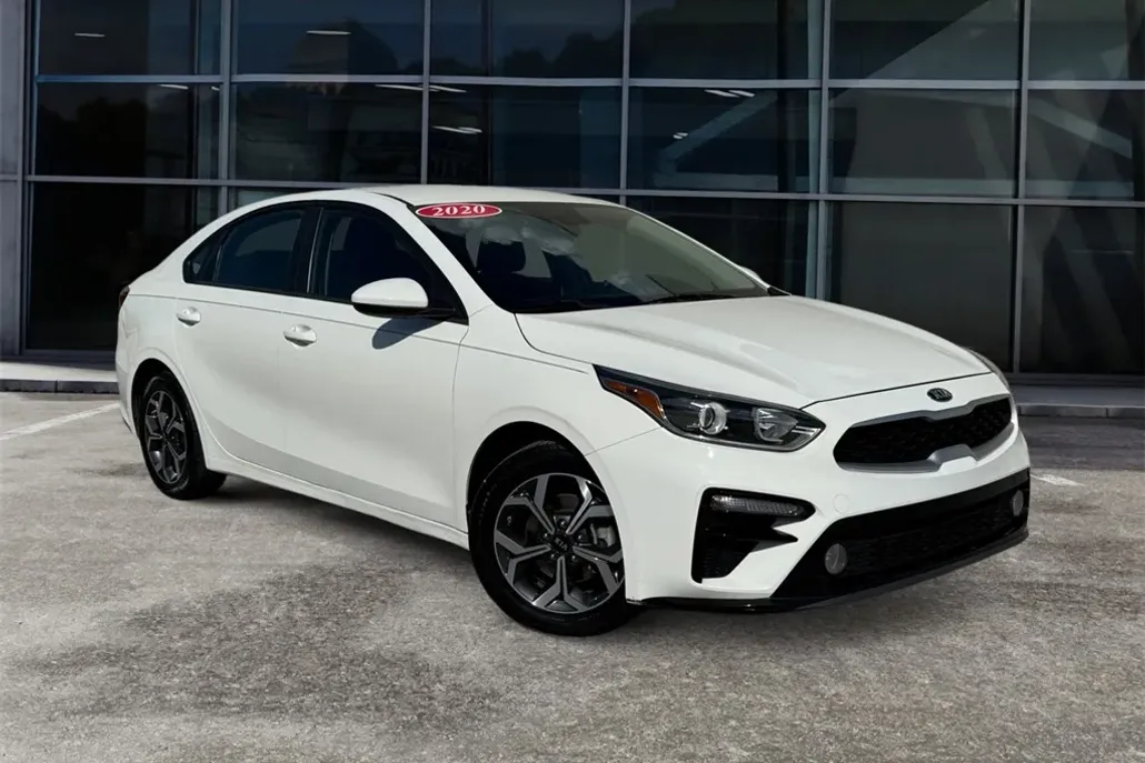 2020 Kia Forte LXS photo 1