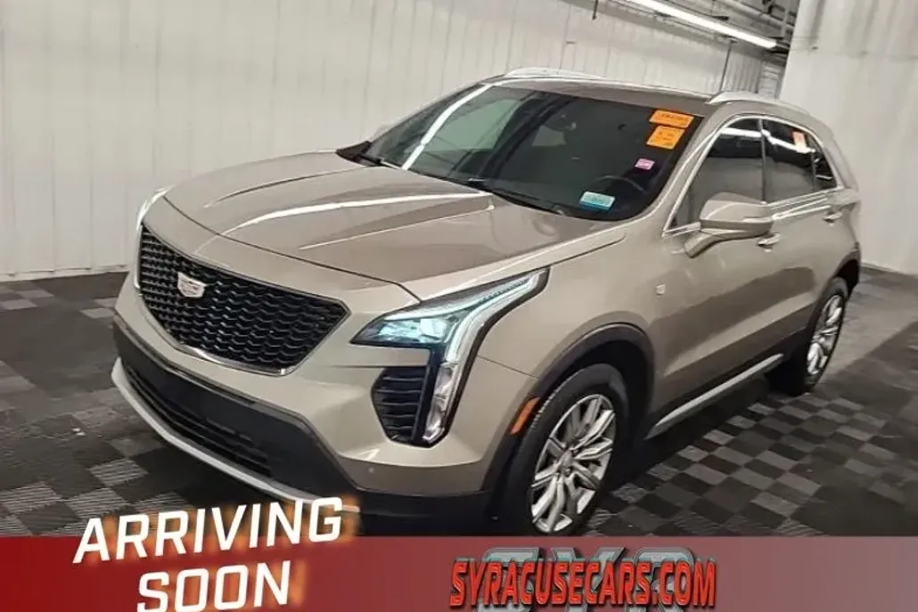 2023 Cadillac XT4 Premium Luxury photo 1