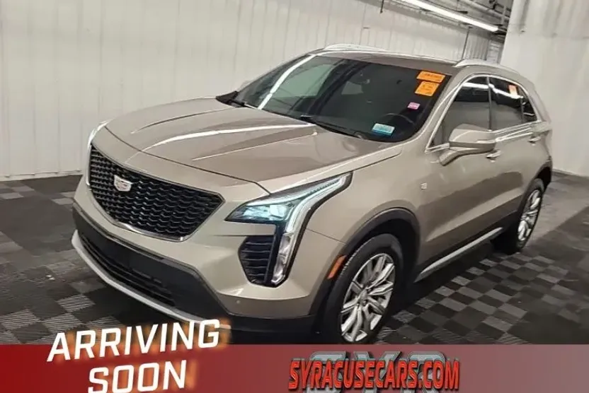 2023 Cadillac XT4 Premium Luxury photo 1