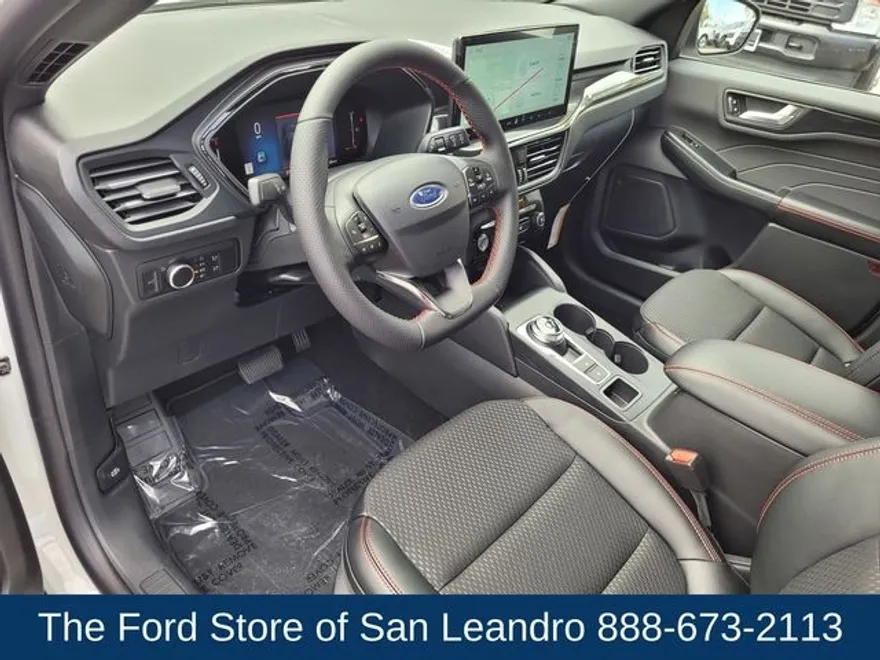 2025 Ford Escape ST-Line photo 1
