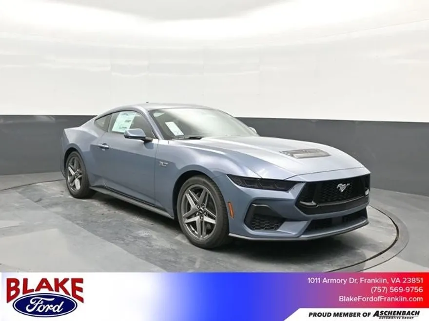 2025 Ford Mustang GT photo 1