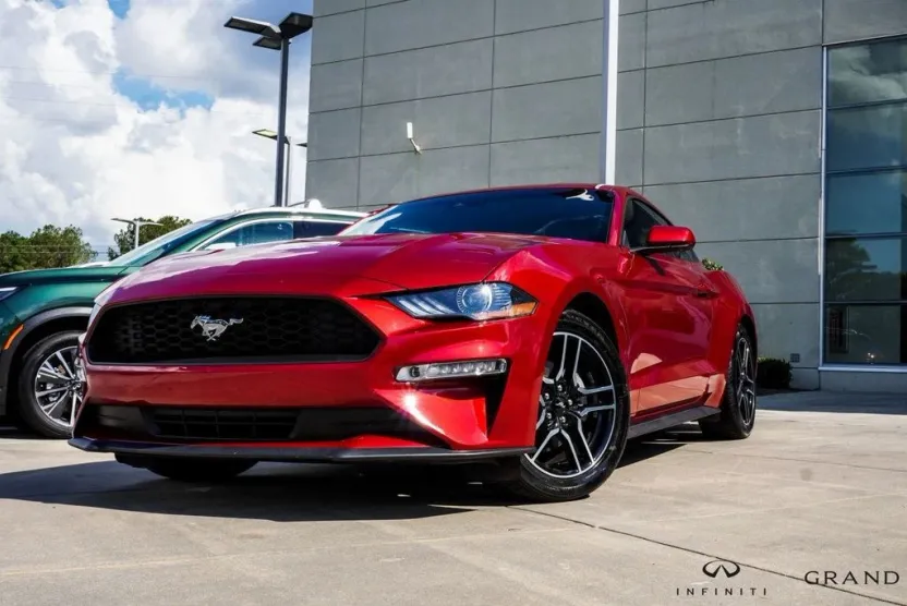 2021 Ford Mustang EcoBoost Premium photo 1
