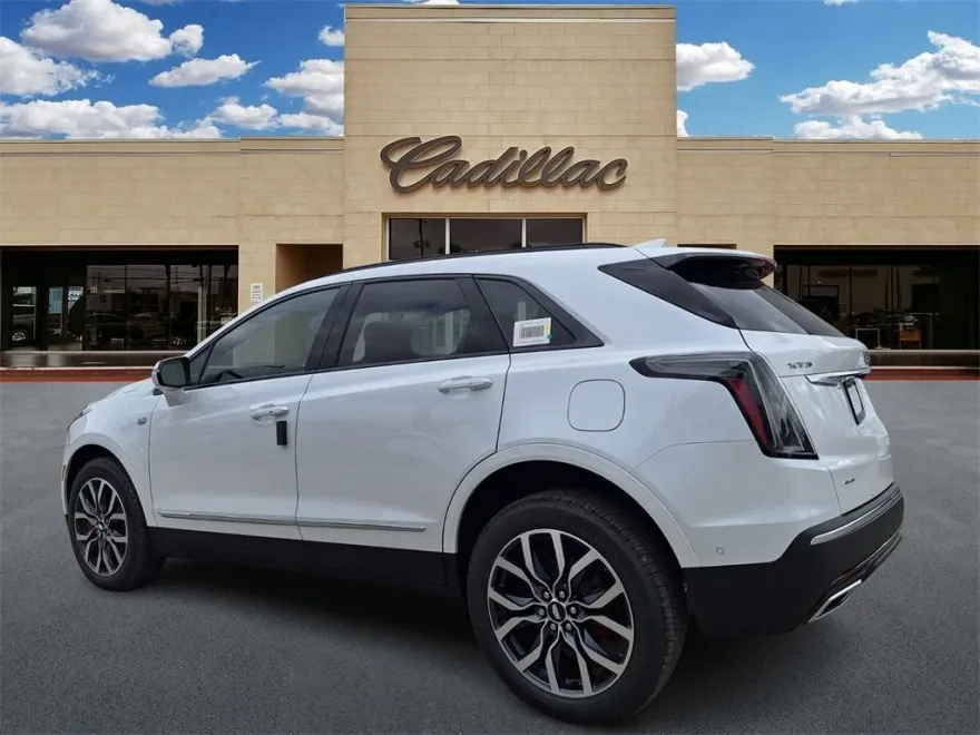 2025 Cadillac XT5 Sport photo 5