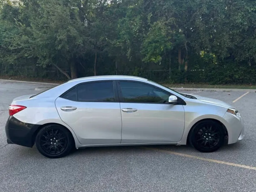 2015 Toyota Corolla S photo 1