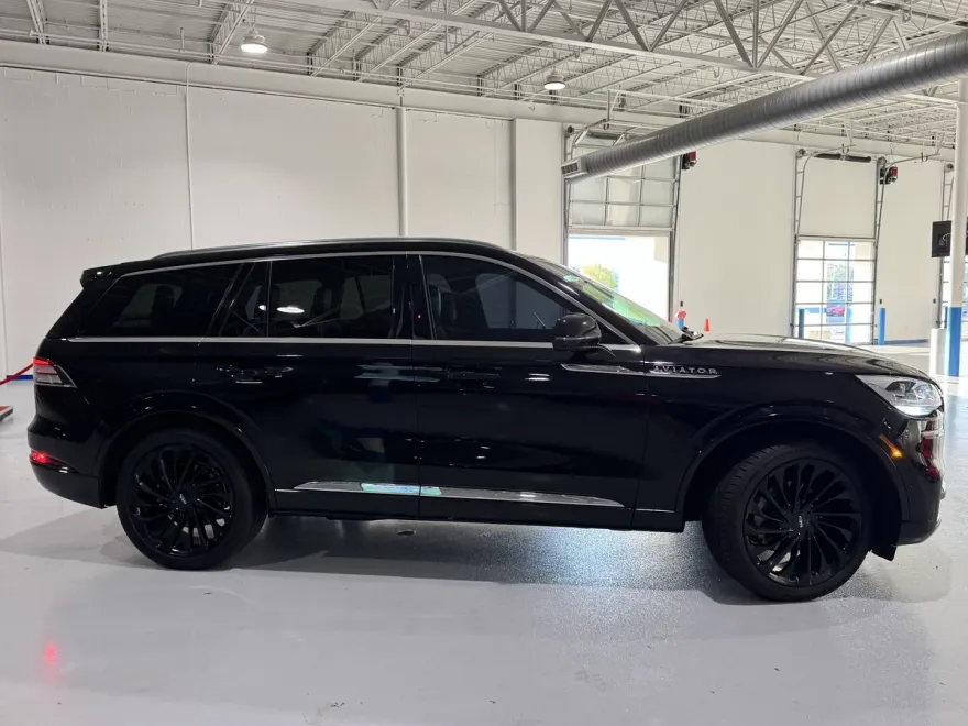 2021 Lincoln Aviator Reserve photo 1