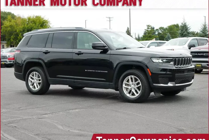 2023 Jeep Grand Cherokee Laredo photo 1