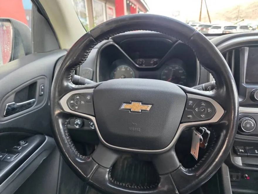 2022 Chevrolet Colorado LT photo 1