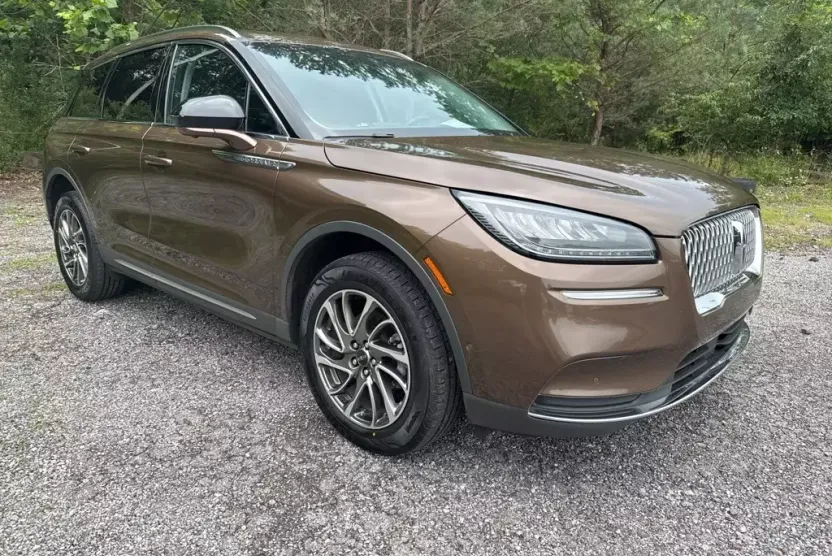 2022 Lincoln Corsair Standard photo 1