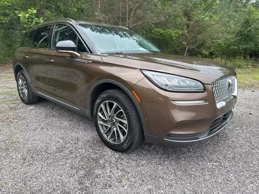 2022 Lincoln Corsair Standard photo 1