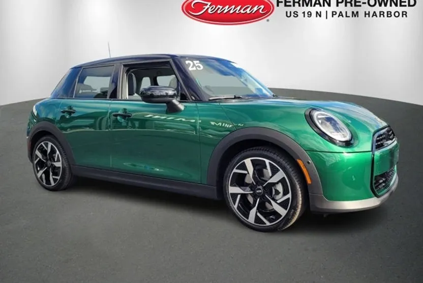 2025 Mini Cooper 4 Door Hardtop photo 1