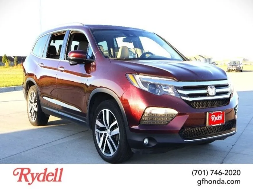 2016 Honda Pilot Touring photo 1