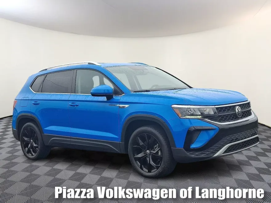 2022 Volkswagen Taos SE photo 1