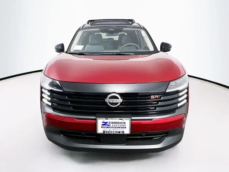 2025 Nissan Kicks SR photo 1