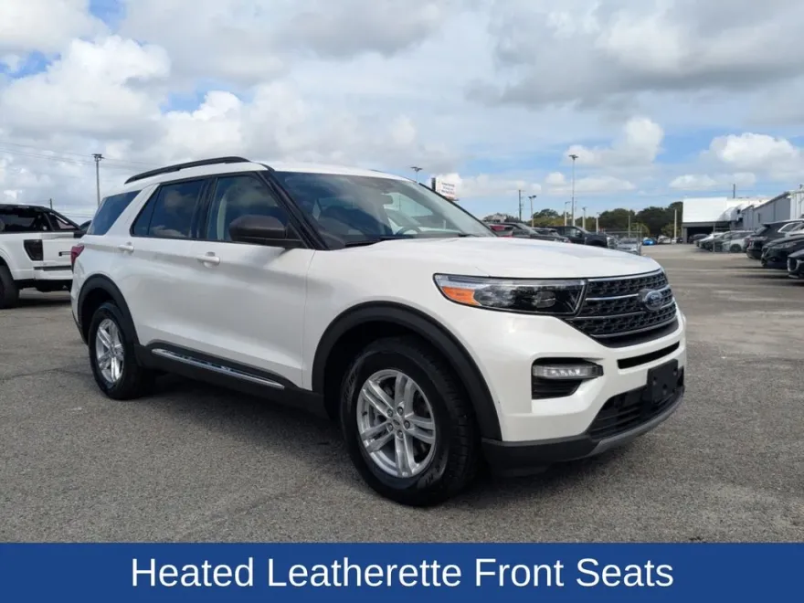 2022 Ford Explorer XLT photo 1