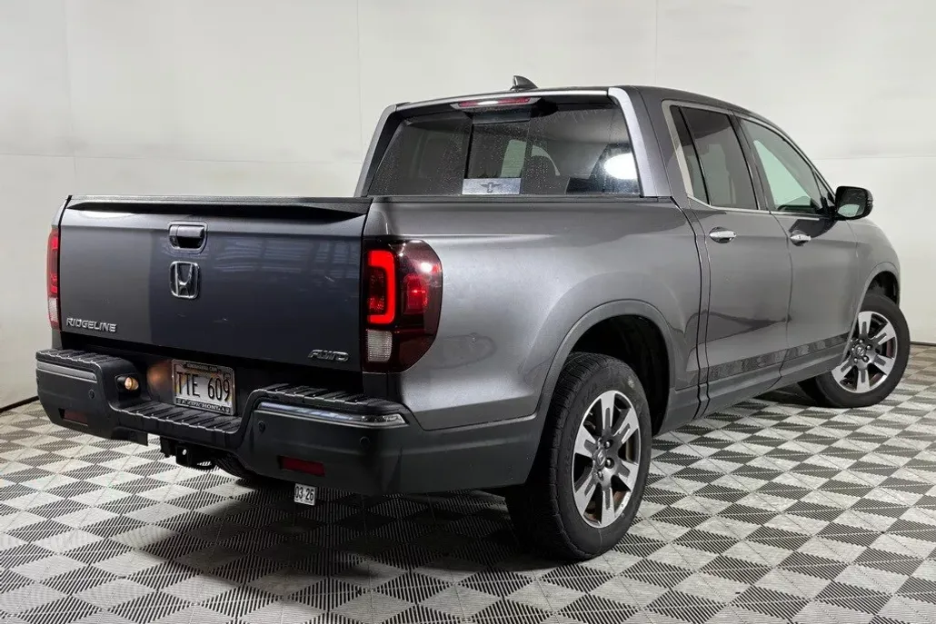 2019 Honda Ridgeline RTL-E photo 1