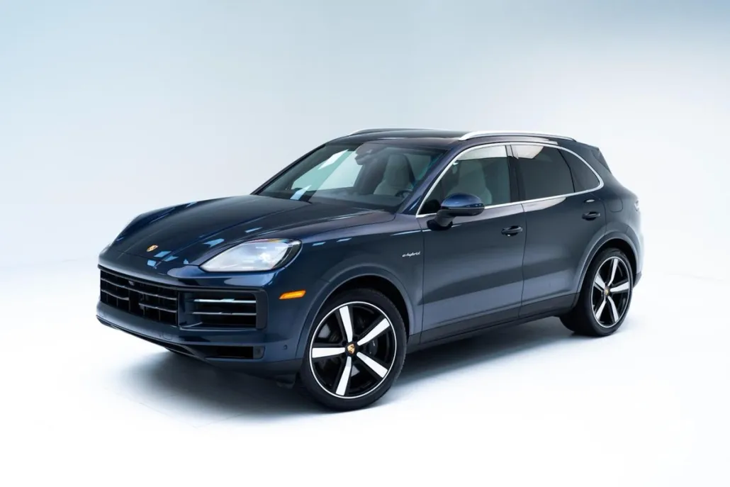 2024 Porsche Cayenne E-Hybrid photo 1