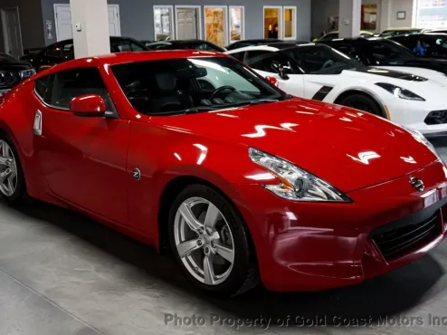 2010 Nissan 370Z Touring photo 4